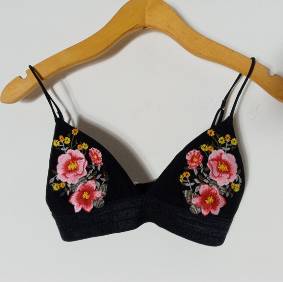 H&M Other - H&M Women's Black Floral Triangle Bralette Size 6